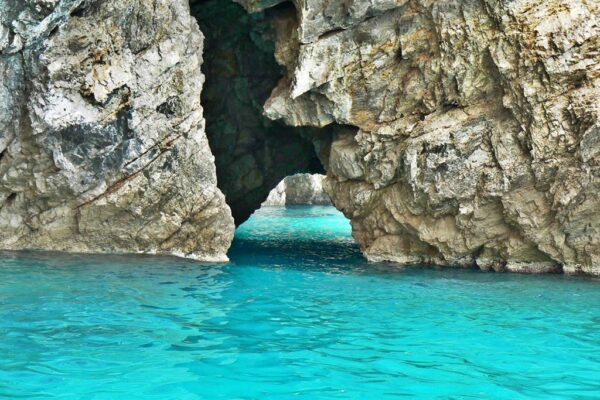 capri-green-grotto